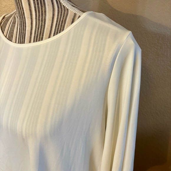 NWT Chico’s Top 0 (Small) Cream Flowy Flare Sleeve 3/4 Length Ecru Stretchy - Picture 7 of 14